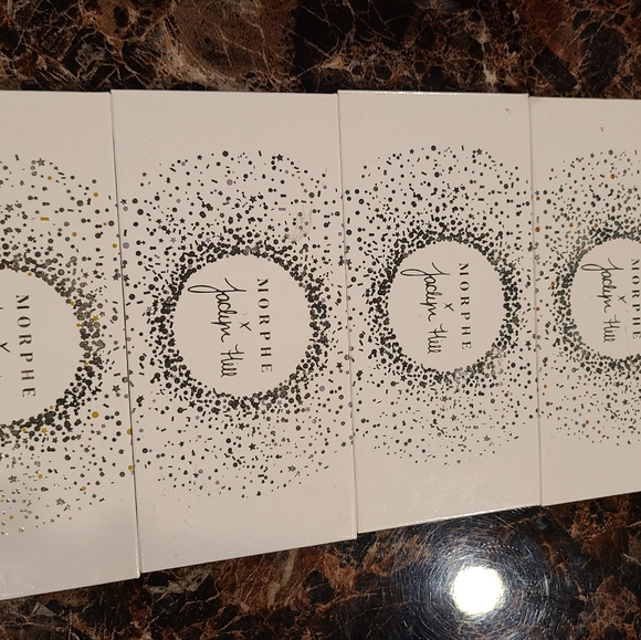 Makeup - Picture 7 of 8